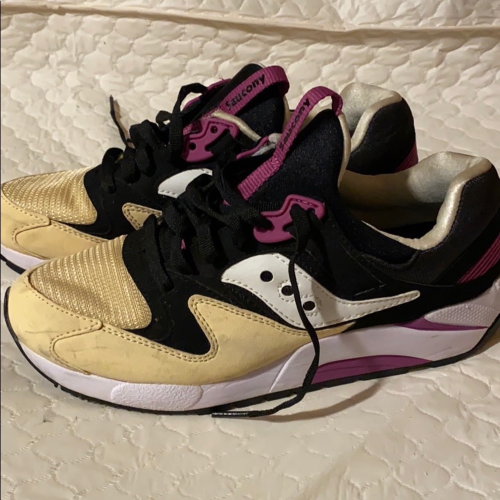 Saucony sneaker